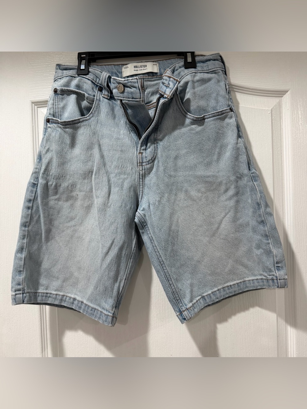 Hollister Men's Light Blue Denim Jean Shorts size W28